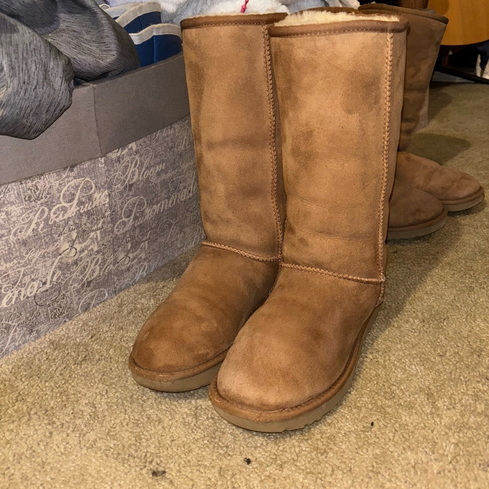 UGG Classic Tall boots sz8